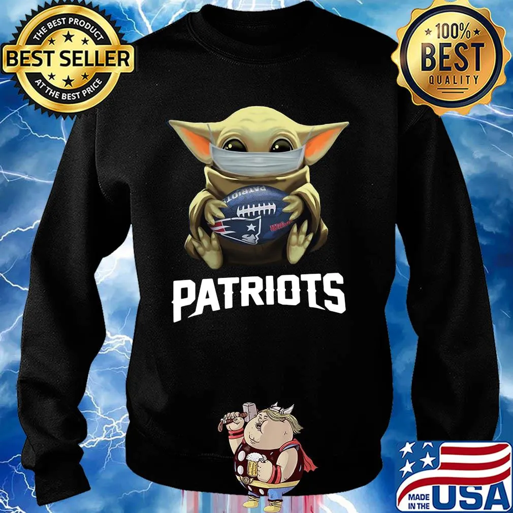 Star wars baby yoda hug new england patriots football mask covid-19 s Sweater