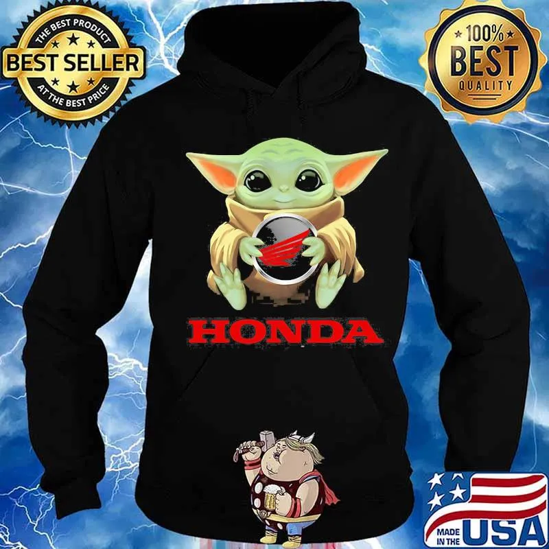 Baby yoda hug honda s Hoodie