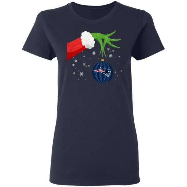 The Grinch Christmas Ornament New England Patriots T-Shirt - Image 6