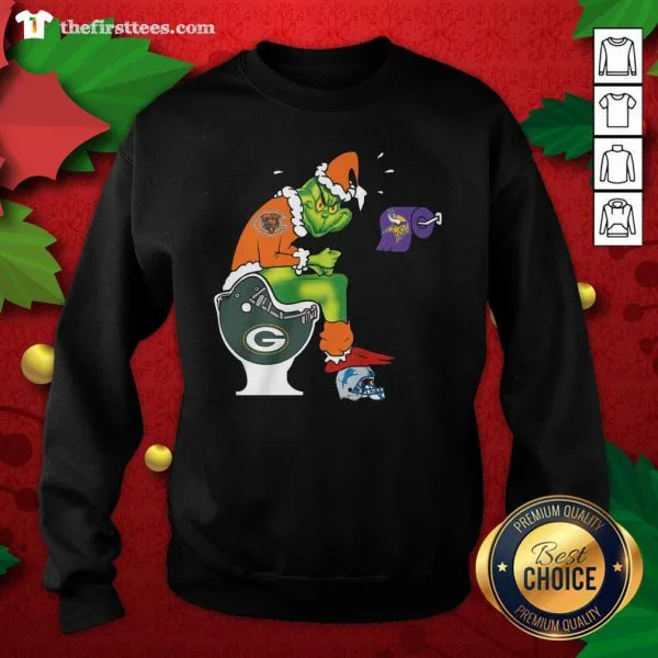 Nice The Grinch Chicago Bears Shit On Toilet Green Bay Packers Christmas Shirt - Image 2