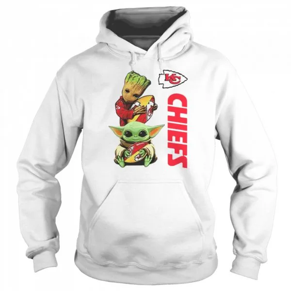 Baby Yoda And Baby Groot Hug Football Kansas City Chiefs shirt - Image 5