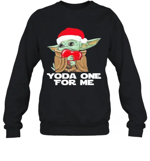 Santa Yoda Hug Heart Yoda One For Me Christmas T-Shirt Classic Mens T-shirt - Image 5