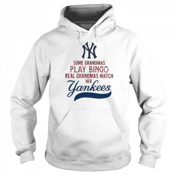 Some grandmas play bingo real grandmas watch her yankees shirt - Image 5
