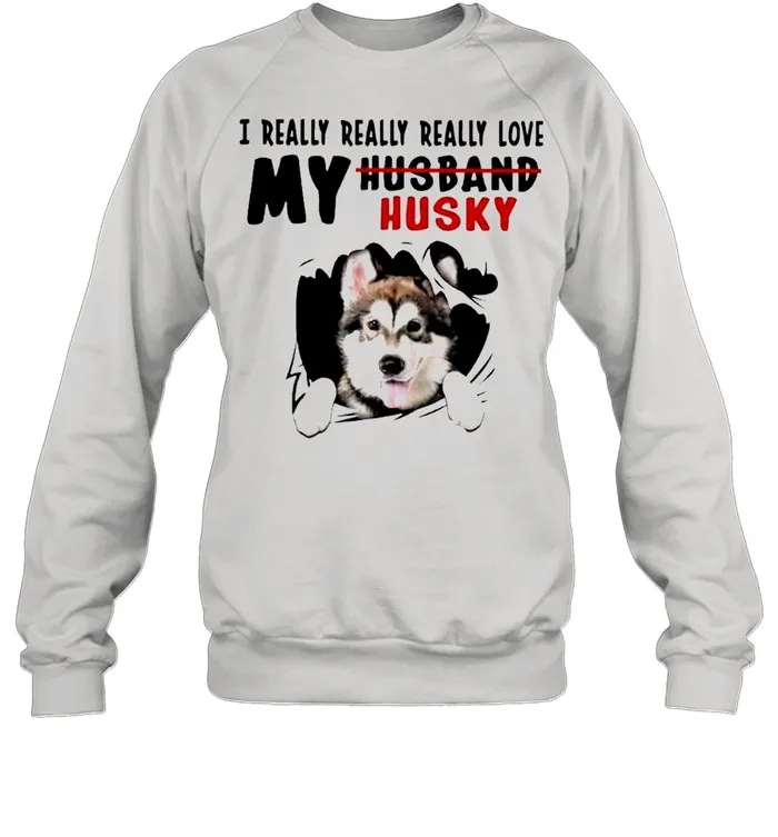 I really really really love my husband husky shirt Classic Mens T-shirt - Image 5