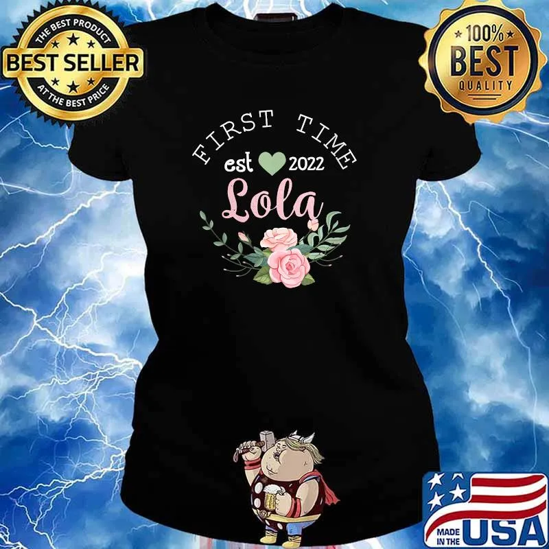 First Time Grandma 2022 Promoted to Lola 2022 New Grandma Flower T-Shirt Ladies tee
