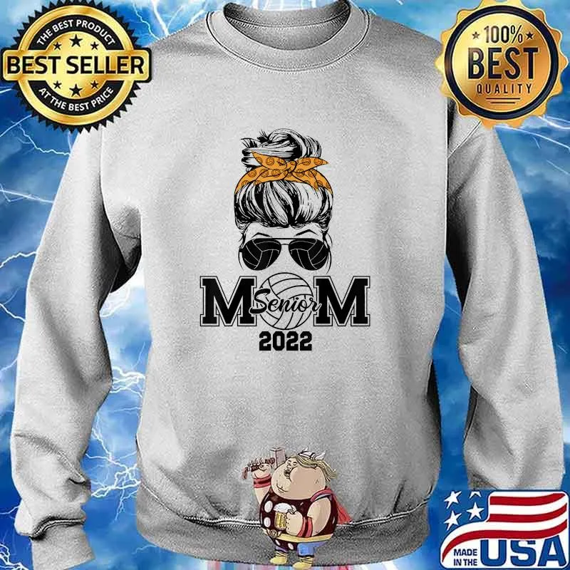 Mom 2022 Volleyball Messy bun T-Shirt Sweater