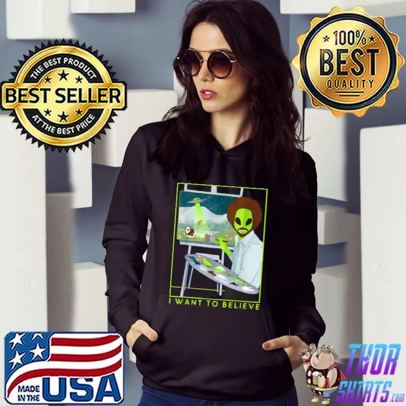 Happy Little Aliens want to believe T-Shirt