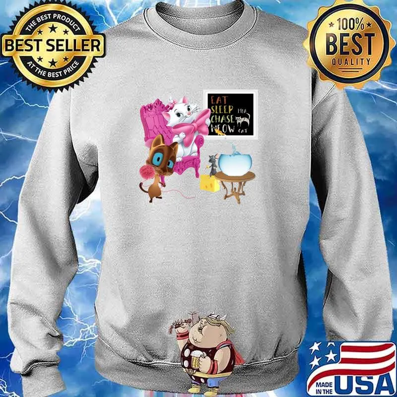 Marie and friends play together peacefully D Classic T-Shirt Sweater