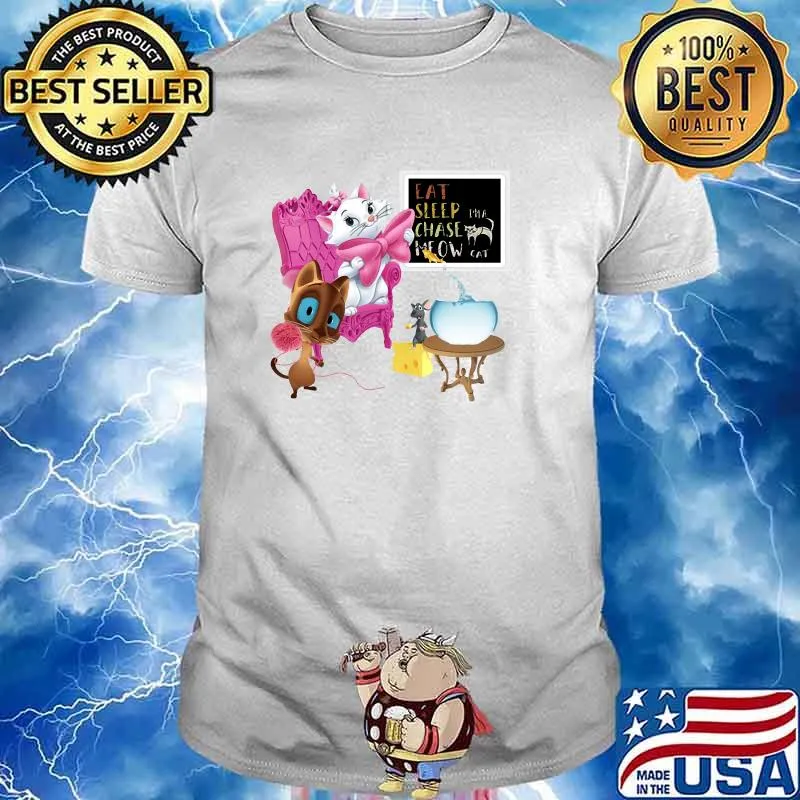 Marie and friends play together peacefully D Classic T-Shirt