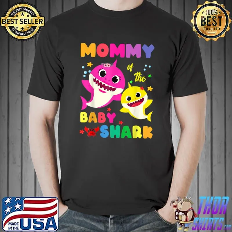 Mommy Of The Baby Shark Birthday Mommy Shark T-Shirt Unisex