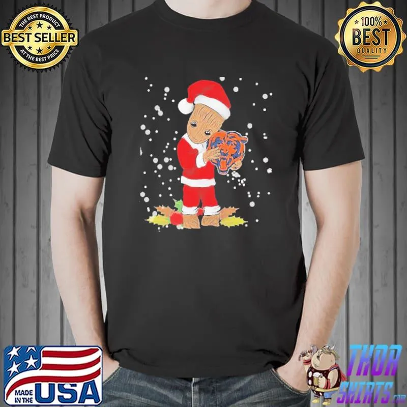 Premium Great Santa Baby Groot Hug Chicago Bears Christmas Shirt Unisex
