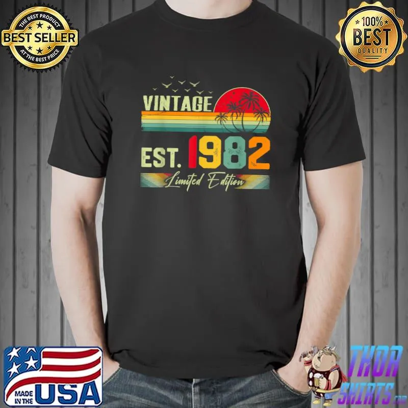 Best 40 Years Old Awesome Vintage 1982 Retro 40th Birthday Party T-Shirt