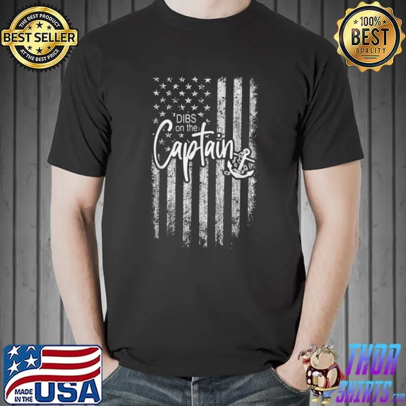 Captain wife fibs on the captain US flag T-Shirt