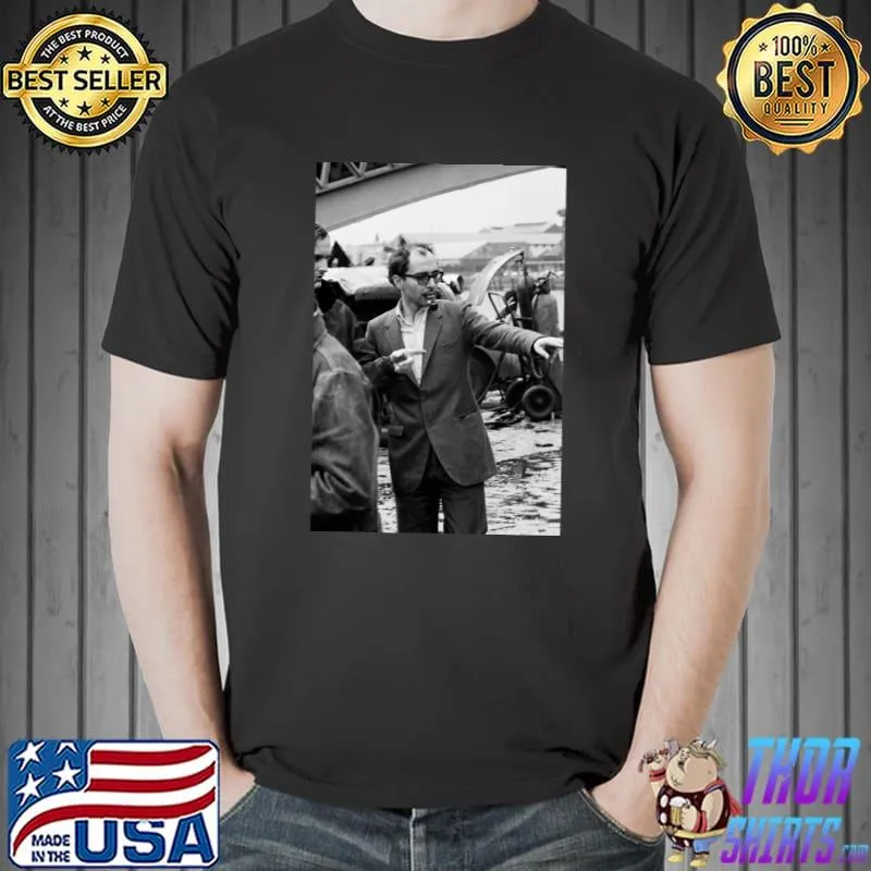 Jean Luc Godard on set Picture Essential T-Shirt