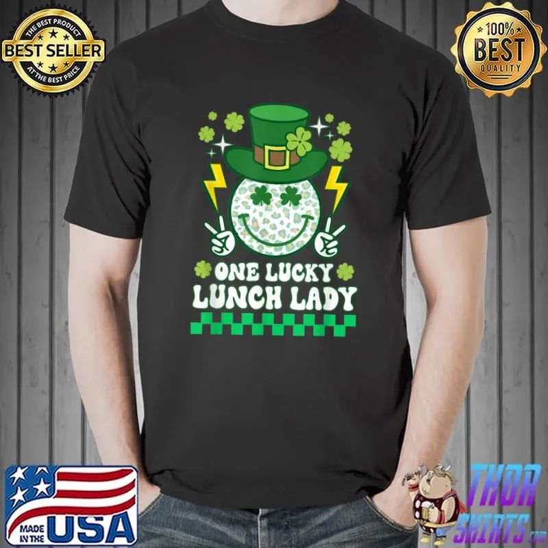 Retro Groovy St Patrick's Day Shamrock One Lucky Lunch Lady T-Shirt