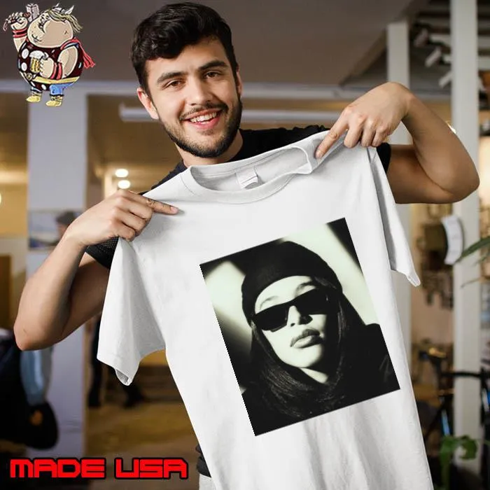 Aaliyah Black Glasses American singer and actress T-Shirt Unisex