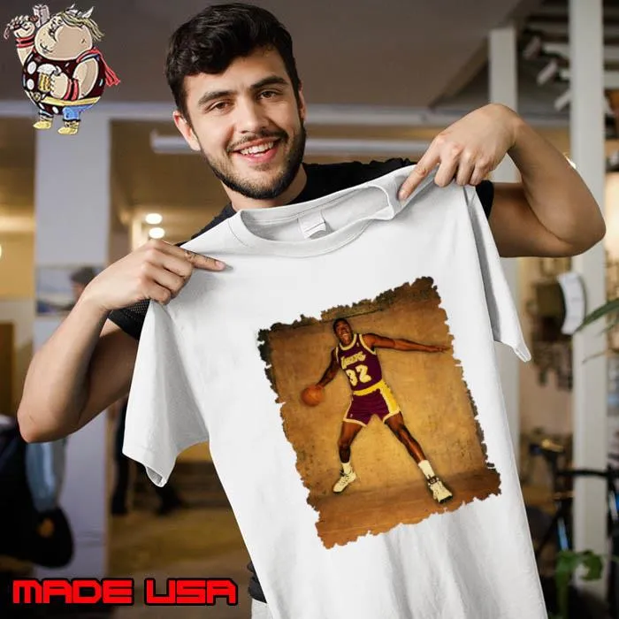 Magic johnson an American businessman and former professional basketball player T-Shirt Unisex