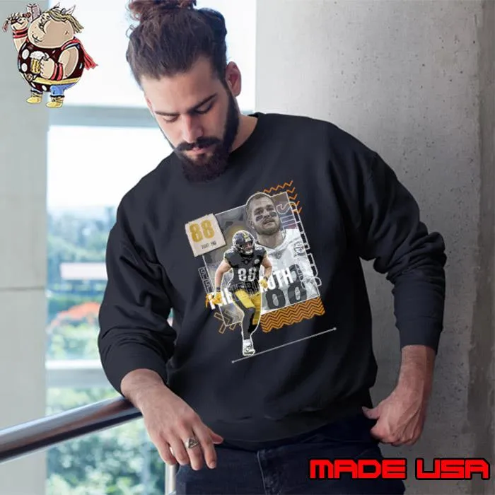 Pat Freiermuth American football tight end for the Pittsburgh Steelers T-Shirt Sweatshirt