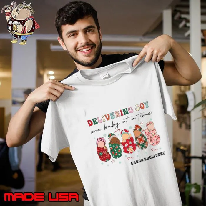 Premium delivering Joy one baby at a time labor and delivery merry xmas T-Shirt Unisex