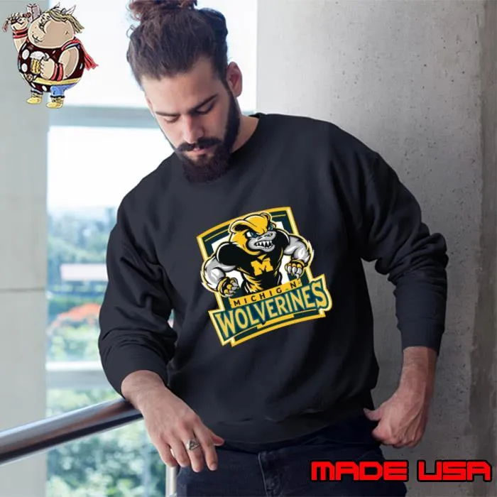 Michigan wolverines football team represents the University T-Shirt Sweatshirt
