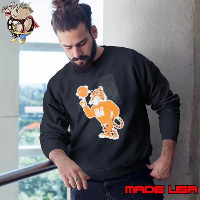 The Tiger Basketball Pocket s Sweatshirt