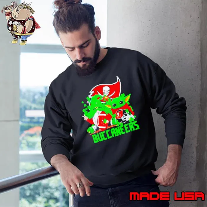 Tampa Bay Buccaneers Baby Yoda Happy St.Patrick’s Day Shamrock s Sweatshirt