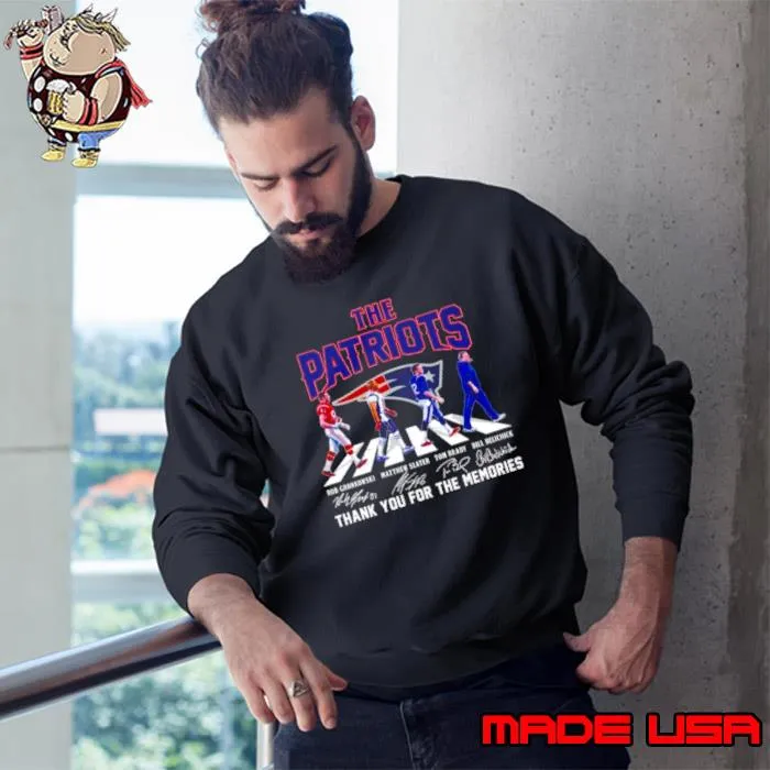 The New England Patriots thank you for the memories abbey road signatures s Sweatshirt