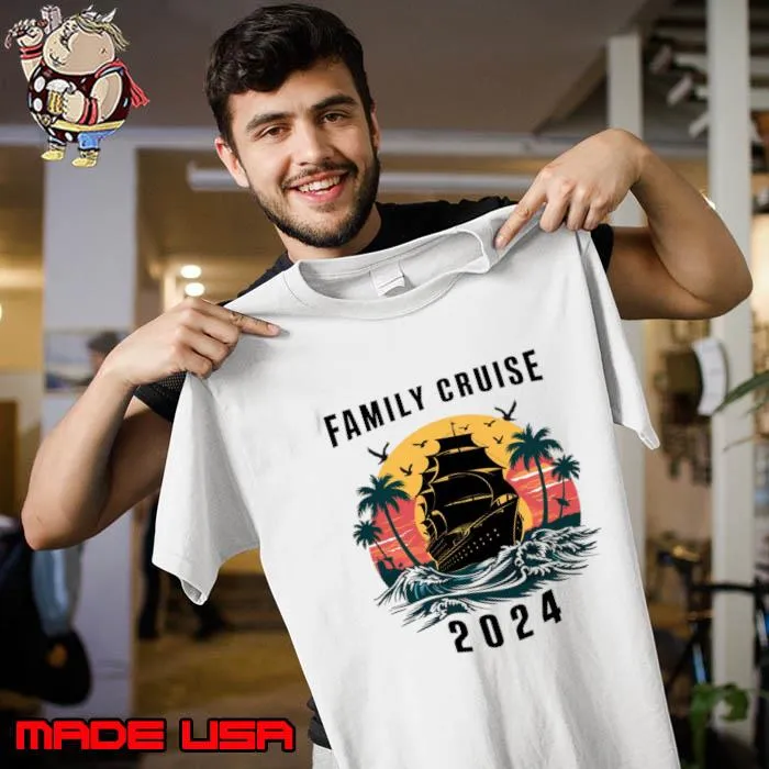 Family Cruise 2024 Palm Tree Vintage Sunset T-Shirt Unisex