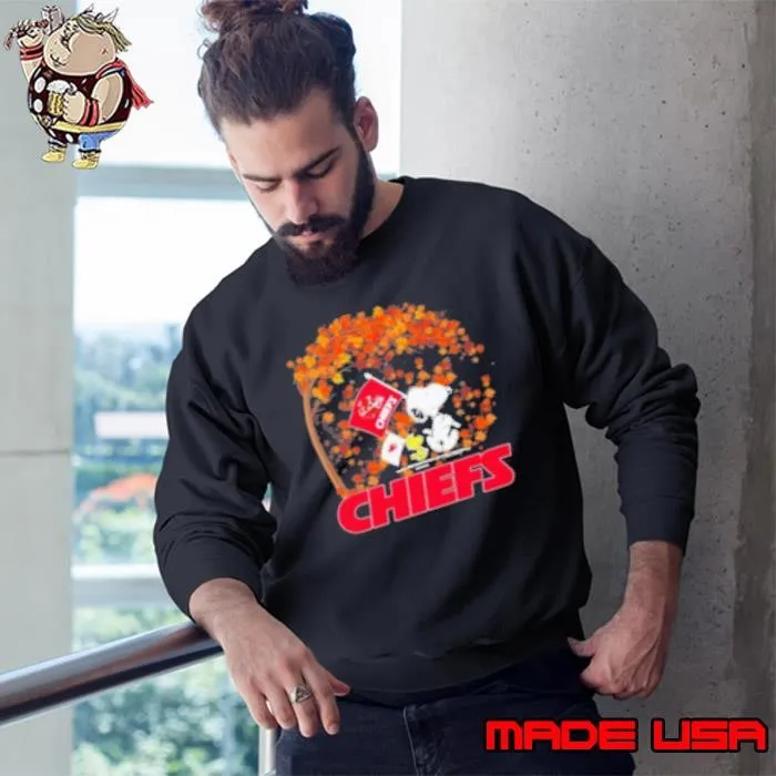Peanuts Snoopy And Woodstock Parade Flag Kansas City Chiefs In The Fall Sweatshirt