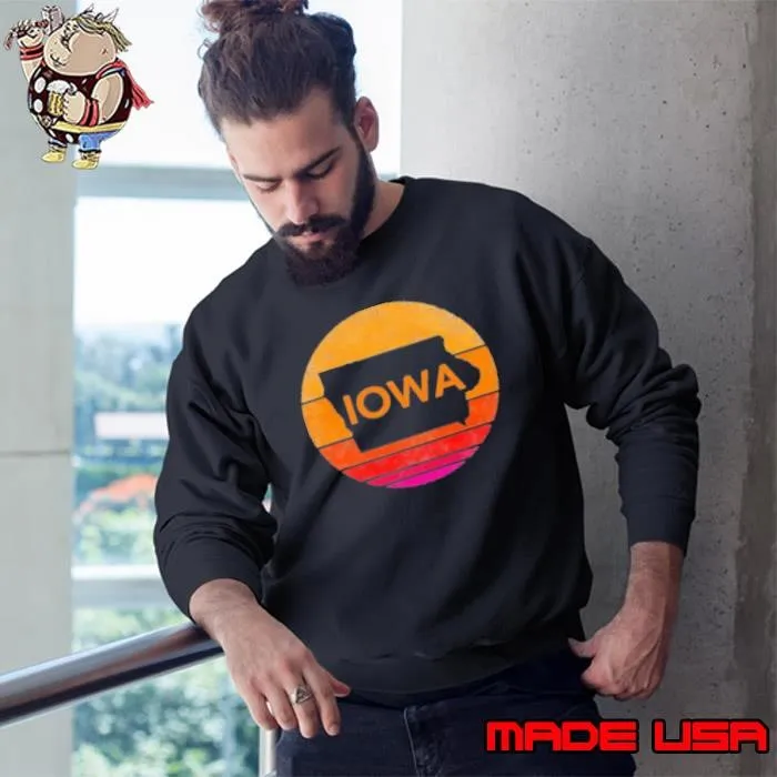 Iowa retro sunset State Of Iowa outline Sweatshirt