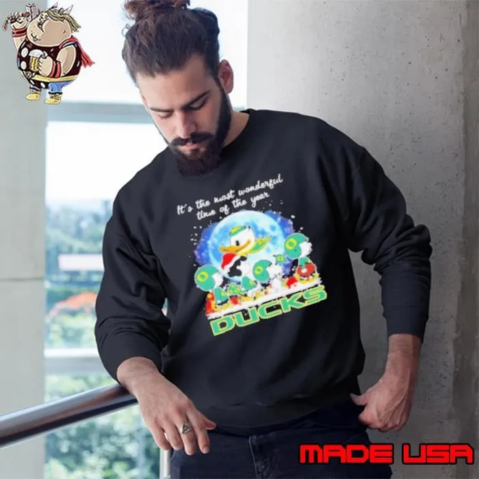 It's The Most Wonderful Time Of The Years Peanuts Characters X Oregon Ducks Merry Christmas Sweatshirt