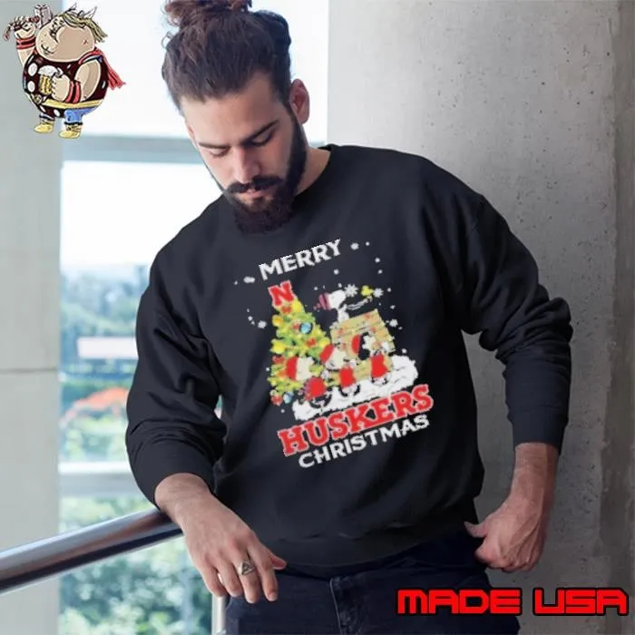 Nebraska Cornhuskers X Snoopy And Friends Merry Christmas 2024 Sweatshirt