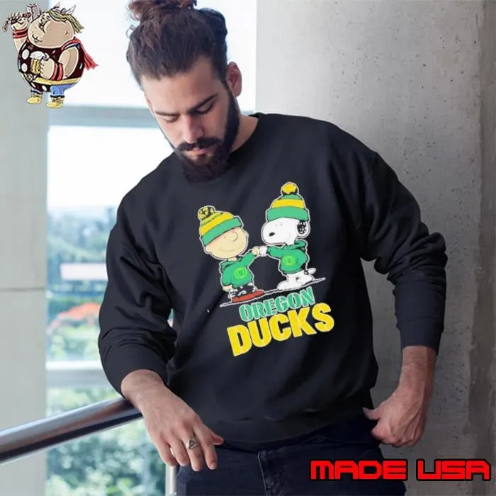 Charlie Brown and Snoopy Oregon Ducks Sweatshirt