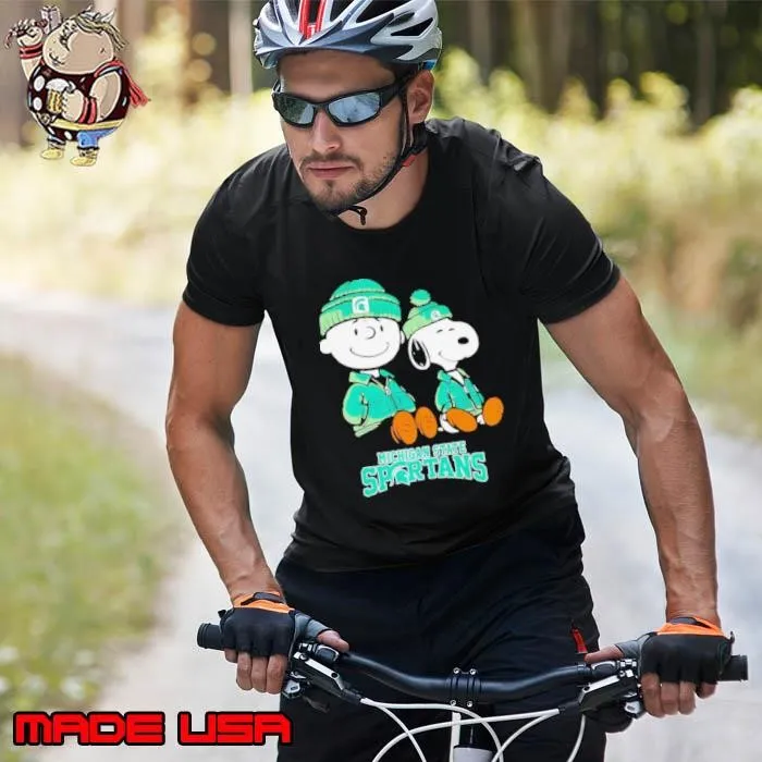 Charlie Brown and Snoopy sitting Michigan State Spartans Unisex