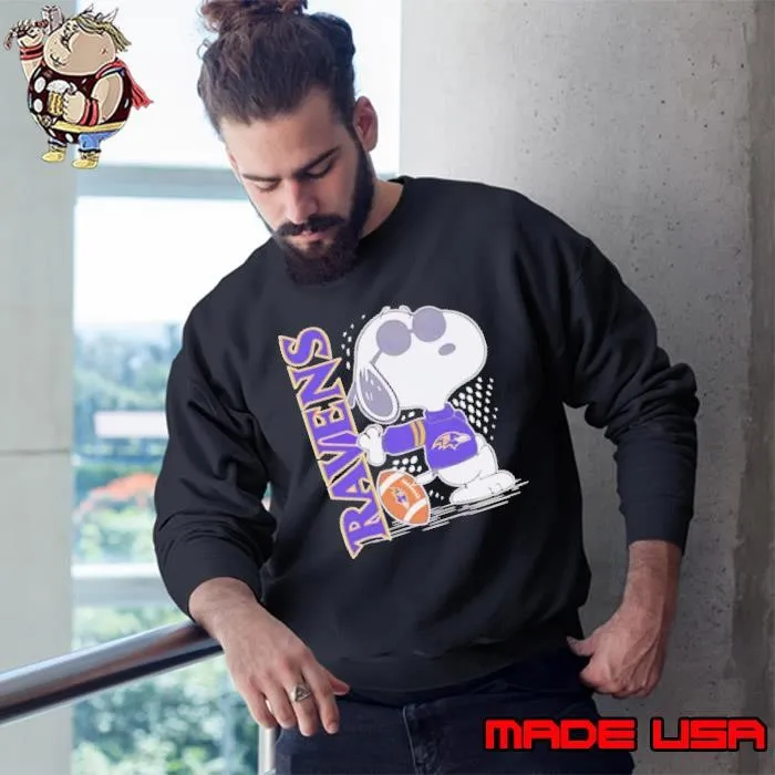 Snoopy Baltimore Ravens standing Sweatshirt