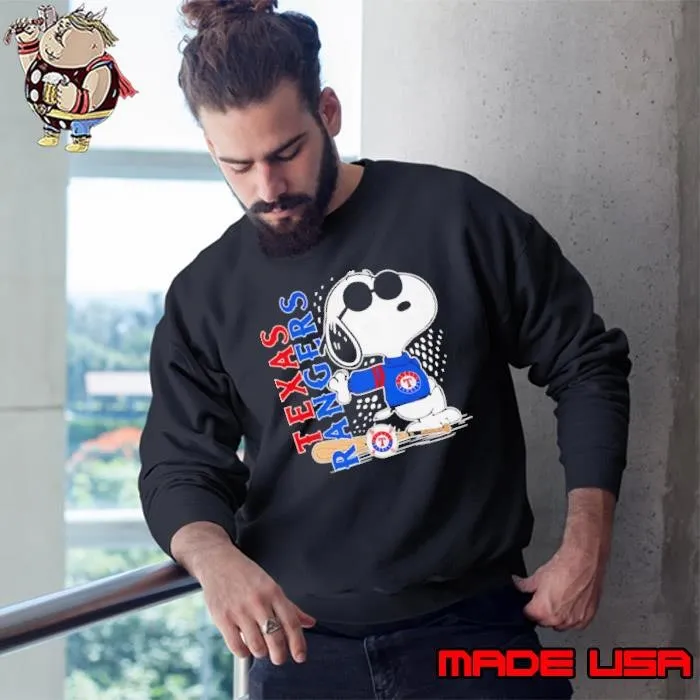 Snoopy pose Texas Rangers baseball Sweatshirt