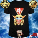 Baby Yoda hug BJ's Restaurant Brewhouse shirt