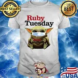 Star wars baby yoda mask hug ruby tuesday covid-19 shirt