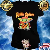 Baby Yoda hug Willie Nelson signature s Ladies tee
