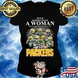 Never underestimate a woman who understands football and loves green bay packers s Ladies tee