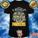 Never underestimate a woman who understands football and loves green bay packers shirt