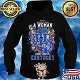 Never underestimate a woman who understands football and loves kentucky wildcats s Hoodie