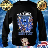 Never underestimate a woman who understands football and loves kentucky wildcats s Sweater