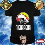 Nicaragua Vintage 80s Retro Surfing Beach Wave Graphic Pullover shirt