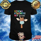 Spread Kindness Not Germs Funny Cute Giraffe Lover Animal T-Shirt