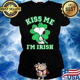 Kiss Me I’m Irish Smak Snoopy Patricks Day Shirt Ladies tee
