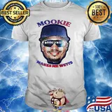 Mookie makes me wetts T-shirt