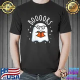 Cute Ghost Reading Books Booooks Teacher Halloween Costume T-Shirt