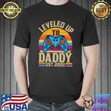 Leveled Up To Daddy 2022 Vintage Promoted To Daddy Est 2022 T-shirt
