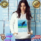 Scuba divers do it deeper - Diver - Scuba Diving T-Shirt